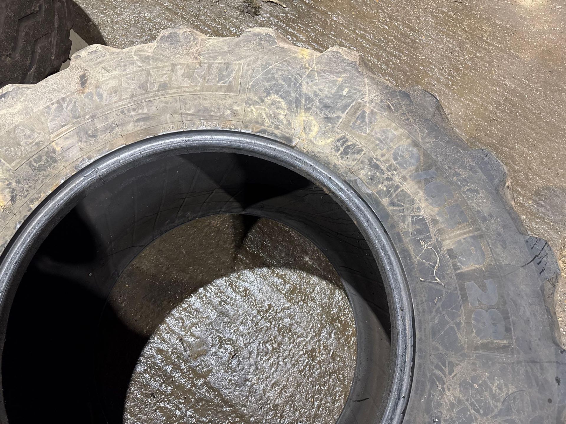 Single Michelin 540/65R28 tyre only - Image 2 of 2