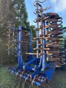 Lynx Engineering Streamline-C 6m hydraulic folding front press with hydraulic levelling boards, twin