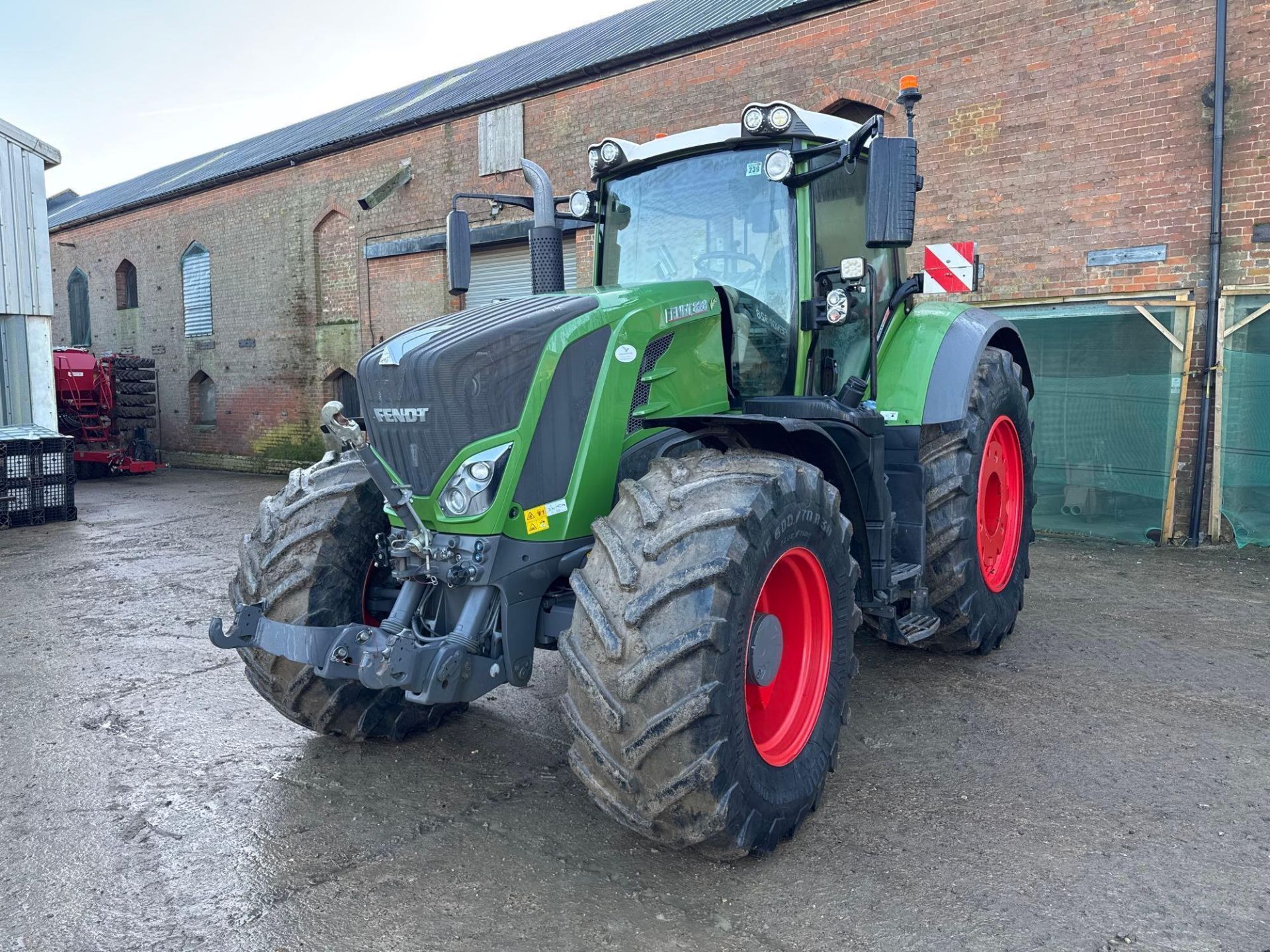 2021 Fendt 828 Profi Plus 65kph 4wd tractor with front linkage, front and cab suspension, 5 electric - Image 2 of 20