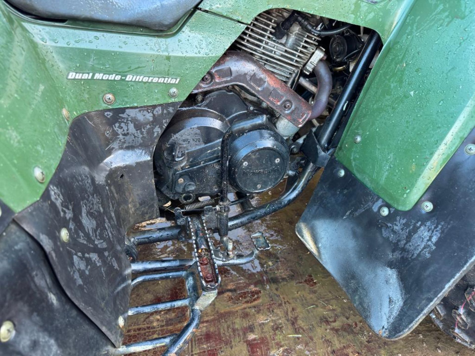 2006 Kawasaki KLF300 2wd quad bike with tow bar on 22x9.00-10 front and 24x11.00-10 rear wheels and - Image 7 of 9