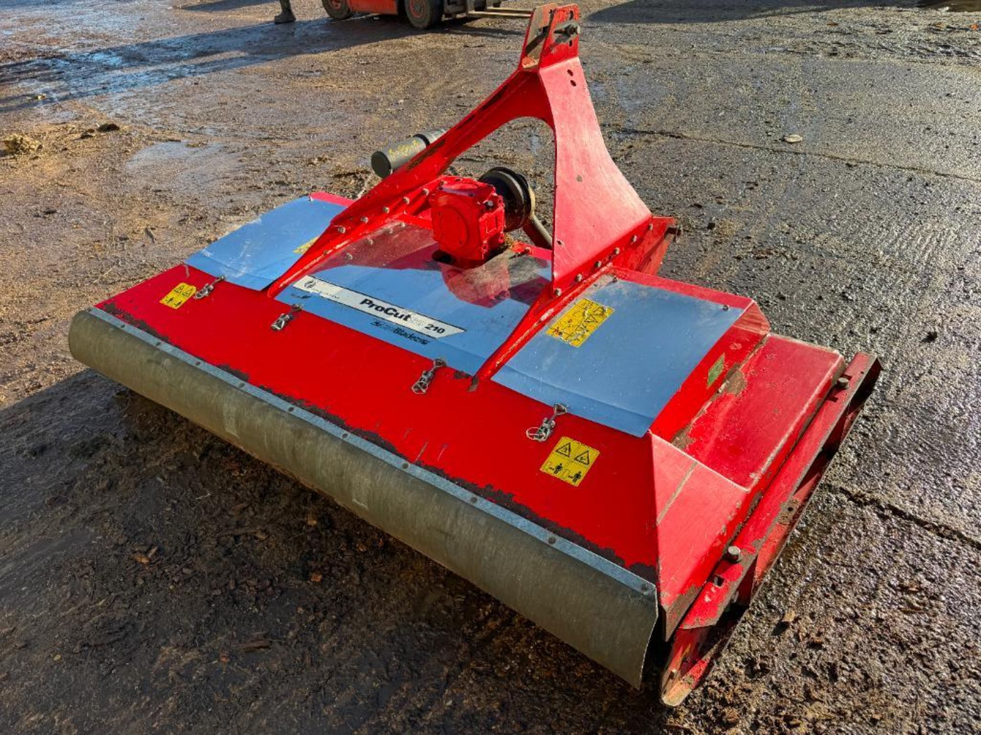 Trimax ProCut S3 210 topper, linkage mounted with front and back roller. Serial No: 2362100020170 - Image 3 of 8