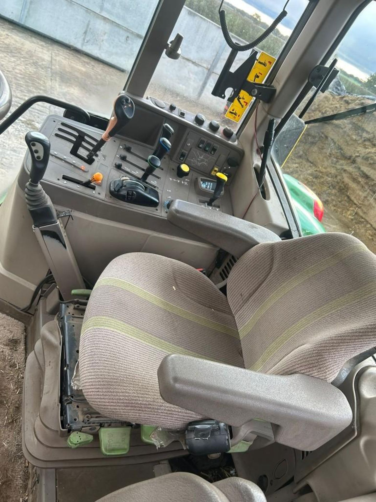 2011 John Deere 6630 - (Doncaster) - Image 8 of 10