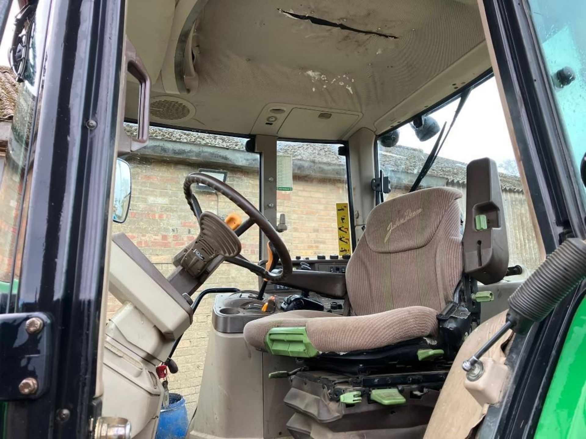 2004 John Deere 6620 Tractor - (Cambridgeshire) - Image 9 of 15