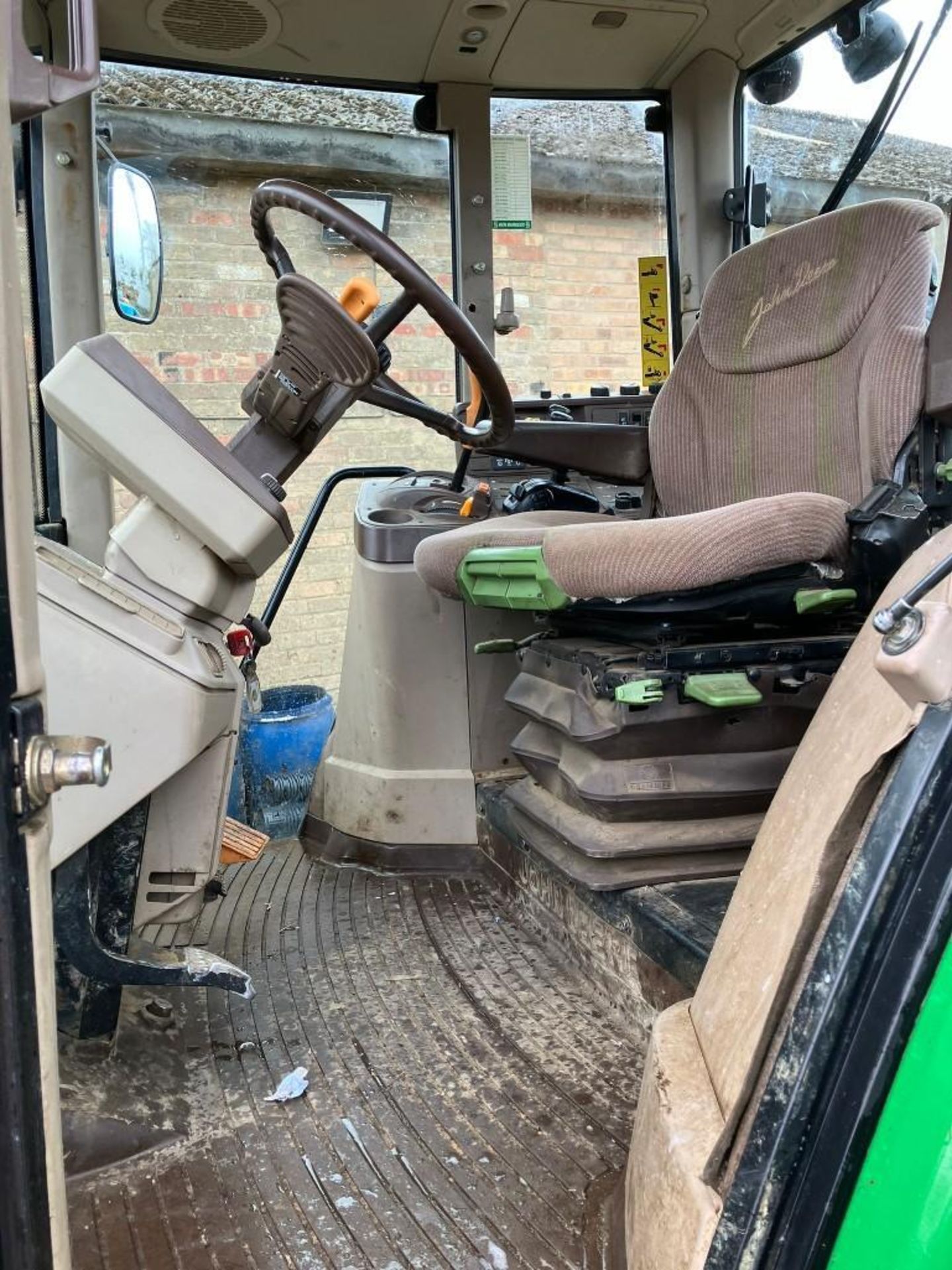 2004 John Deere 6620 Tractor - (Cambridgeshire) - Image 8 of 15