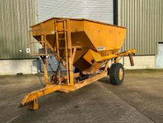 Richard Western single axle auger trailer, hydraulic operated on 15.0/70R18 wheels and tyres