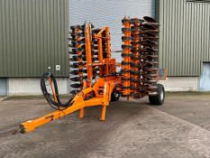 Simba X-Press 5.5m, 2 rows of discs to rear DD packer, hydraulic front discs depth adjustment, hydra