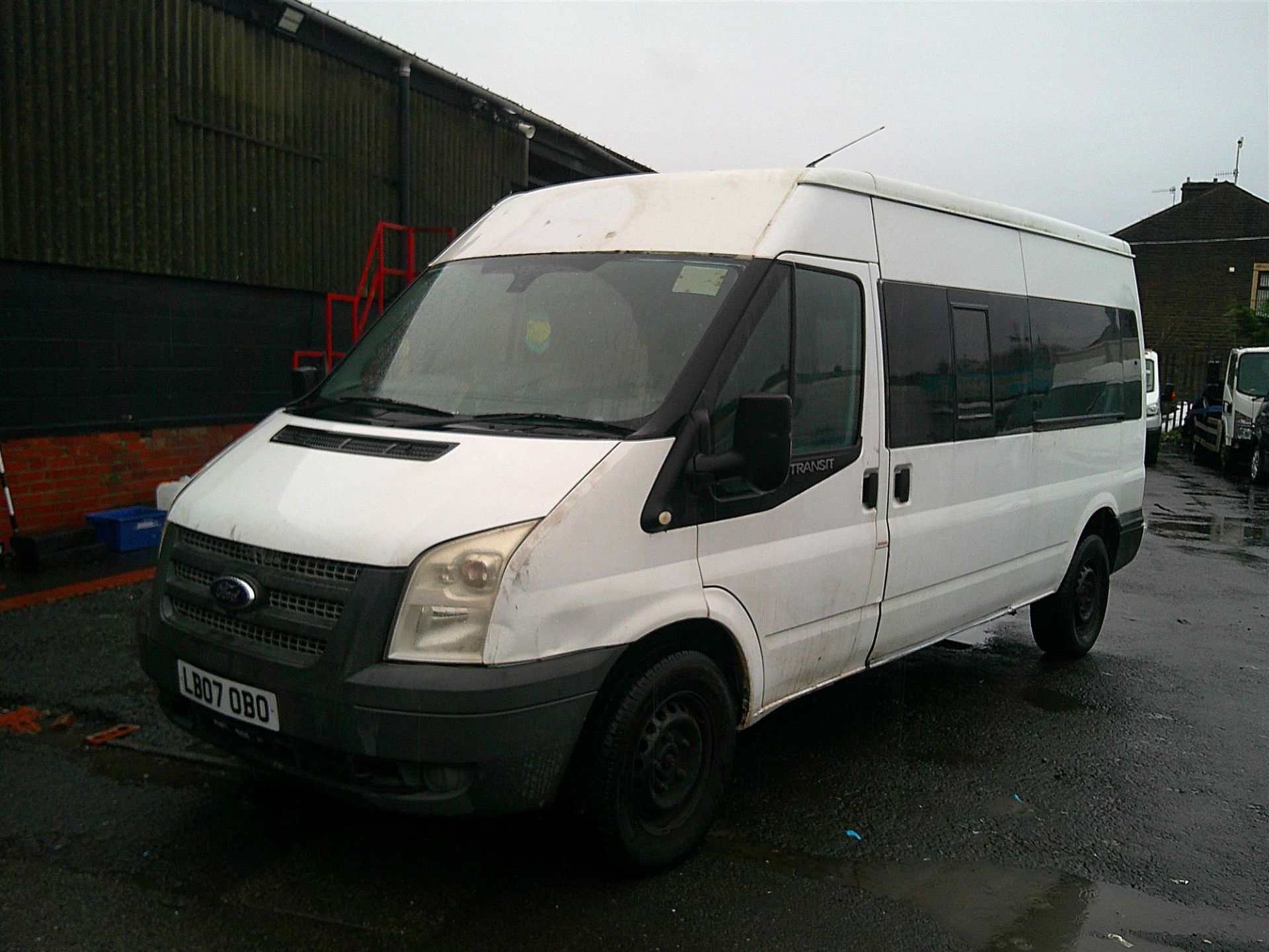 2007 07 REG FORD TRANSIT 100 15 SEAT RWD MINIBUS - Image 2 of 7
