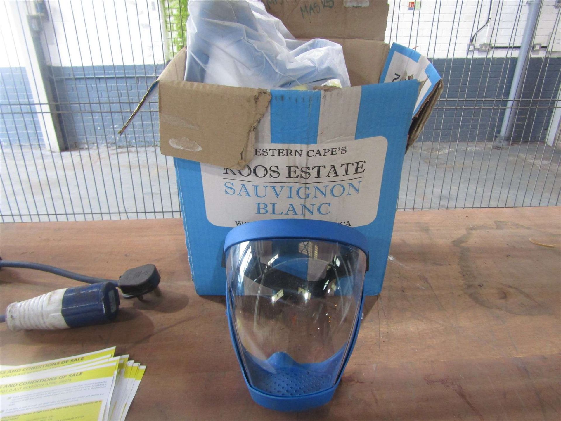 8 X ANTI MIST FACE MASKS