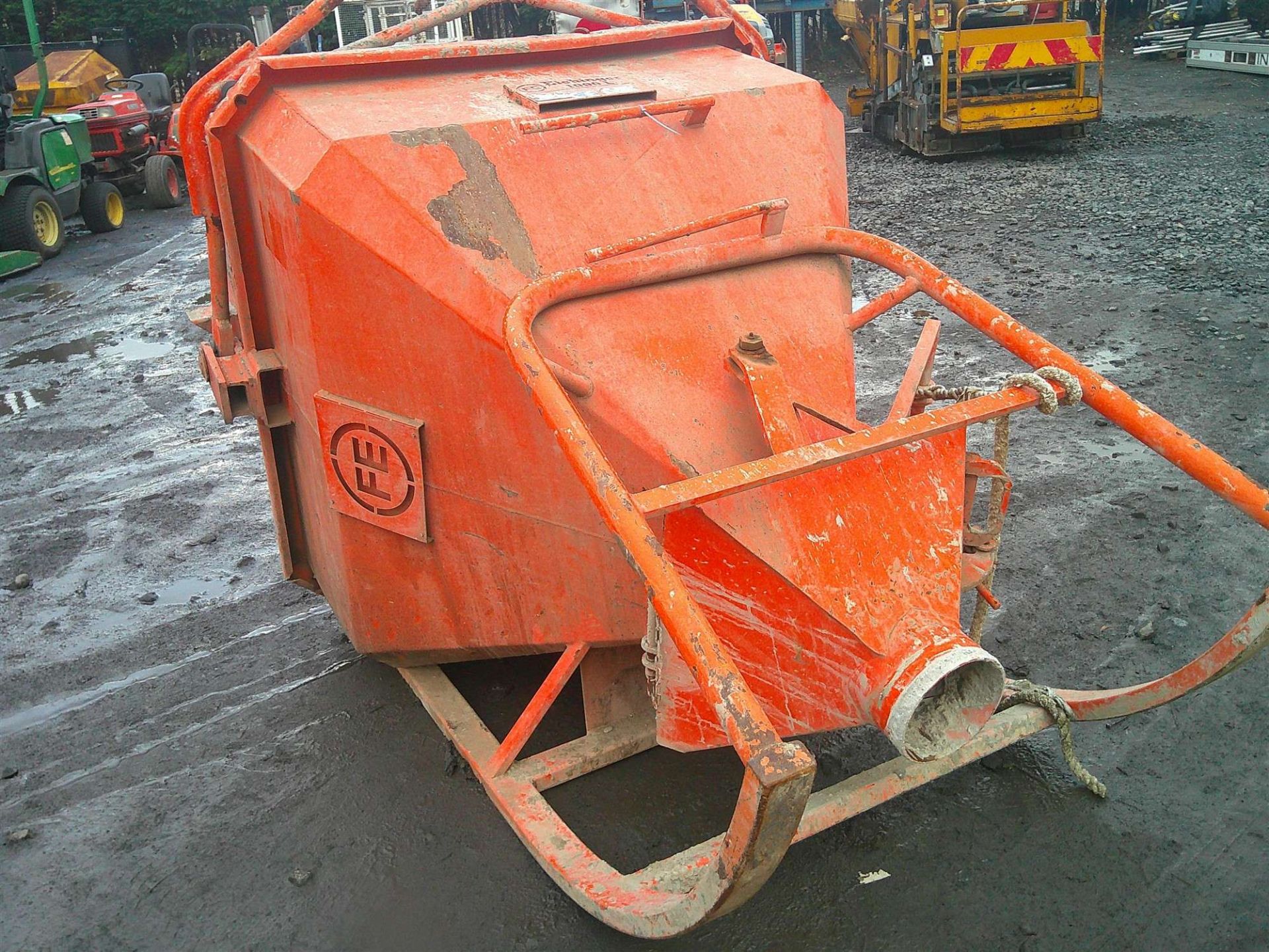 1000 Ltr TREMI SKIP [Direct GAP Hire Co.] - Image 2 of 2
