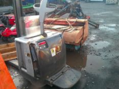 NISSAN ELECTRIC FORKLIFT ***