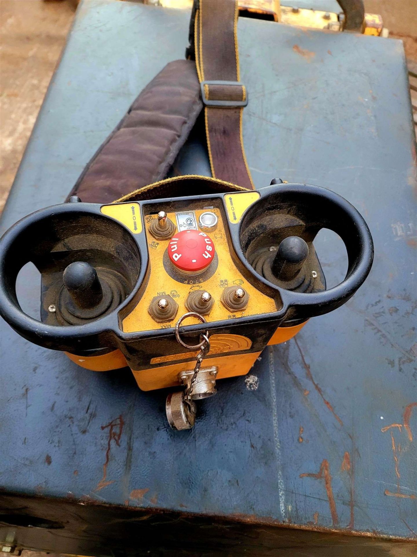 BOMAG P851 FWO TRENCH ROLLER - 2 TON - RADIO CONTROLLED (SOLD OFF SITE - BURNLEY) - Image 3 of 4