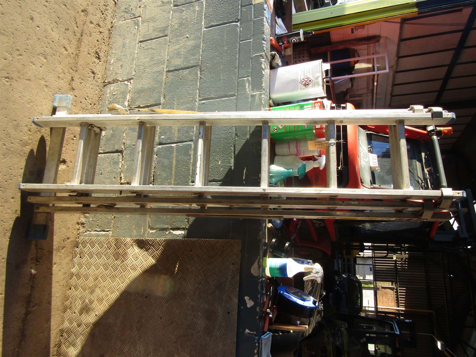 2M TRIPLE STEP LADDERS (DIRECT COUNCIL)