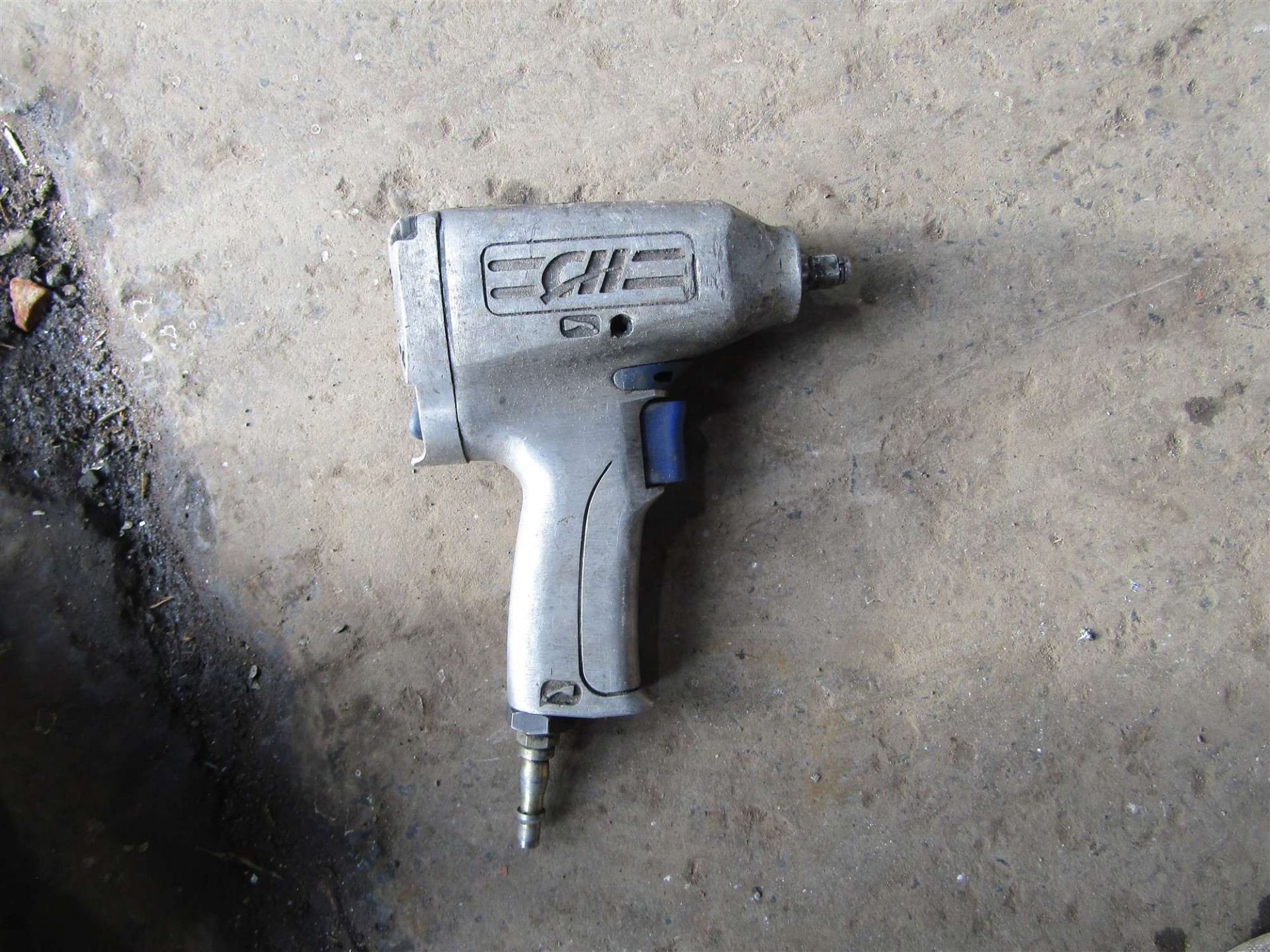 3/8" CAMPBELL AIR POWERED IMPACT GUN