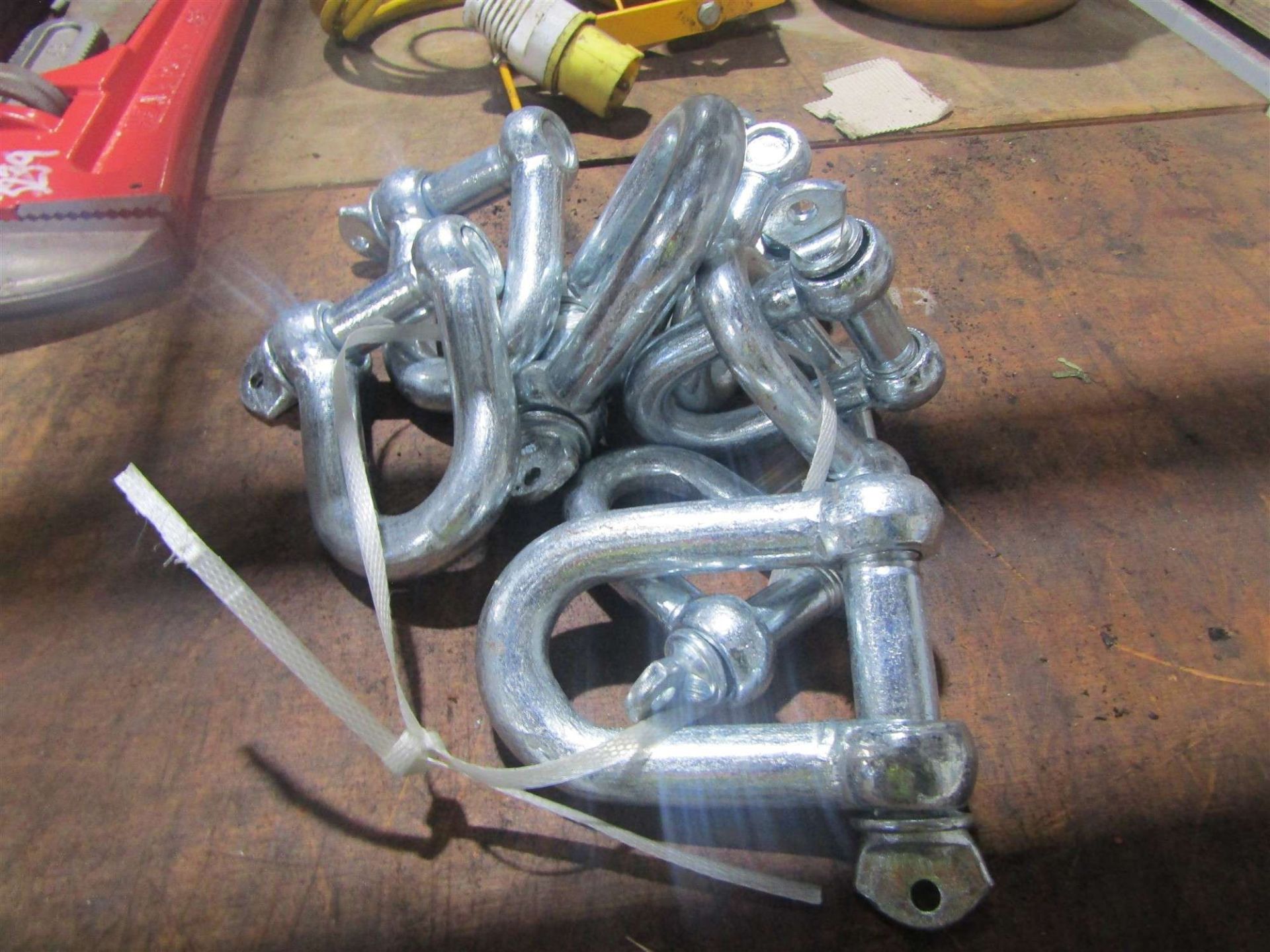 9 X HEAVY DUTY D-LINKS