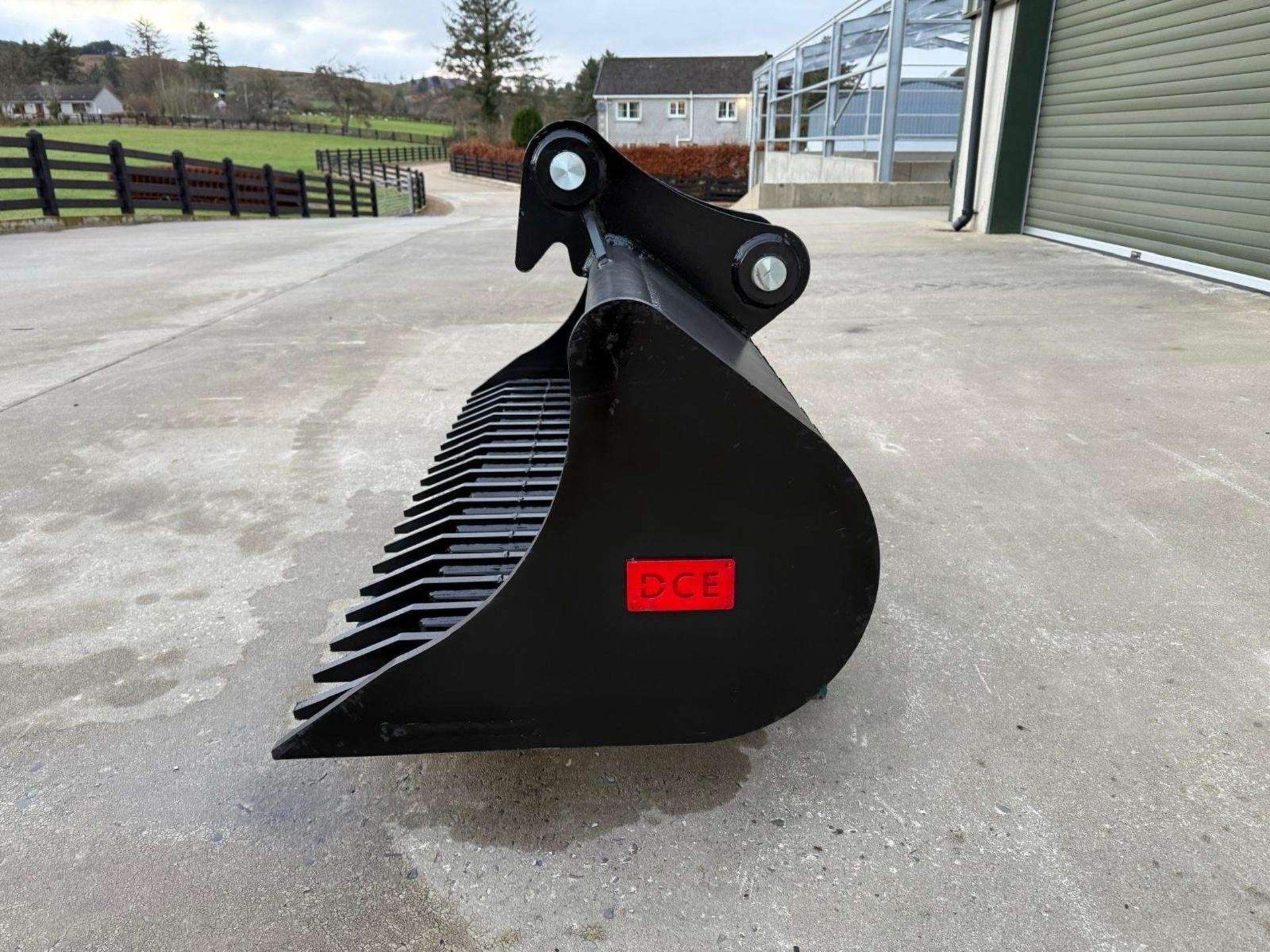 NEW RAKE RIDDLE BUCKET TO SUIT 14T MACHINE WITH 65MM PINS - Image 5 of 9