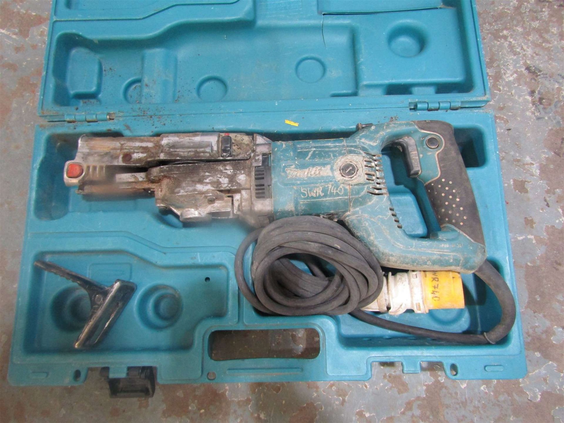 110v RECIPROCATING SAW [Direct Hire Co.]