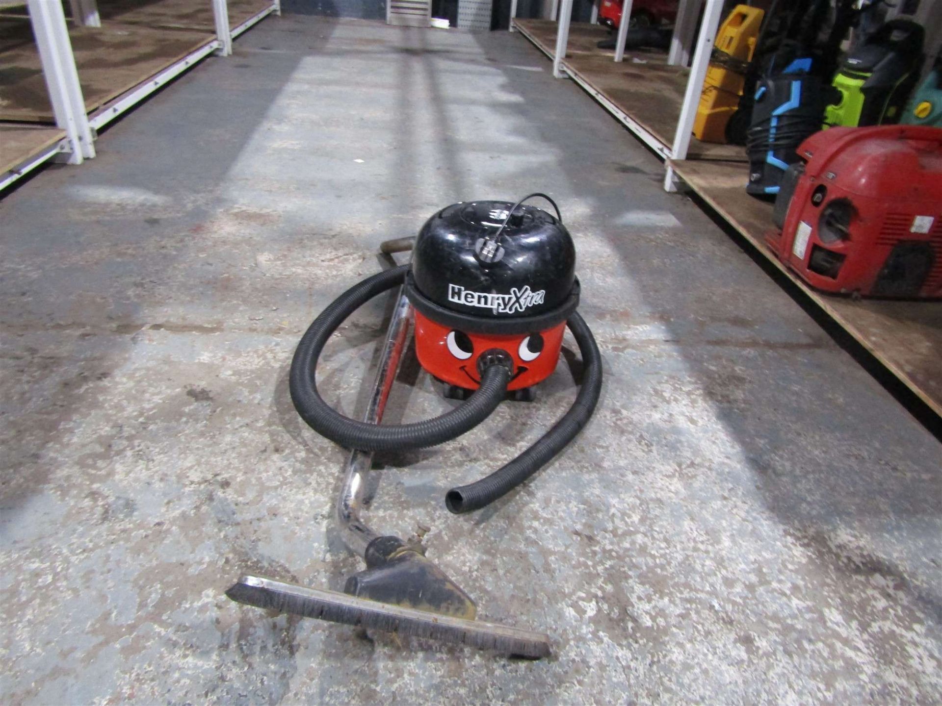 HENRY XTRA 240V VACUUM