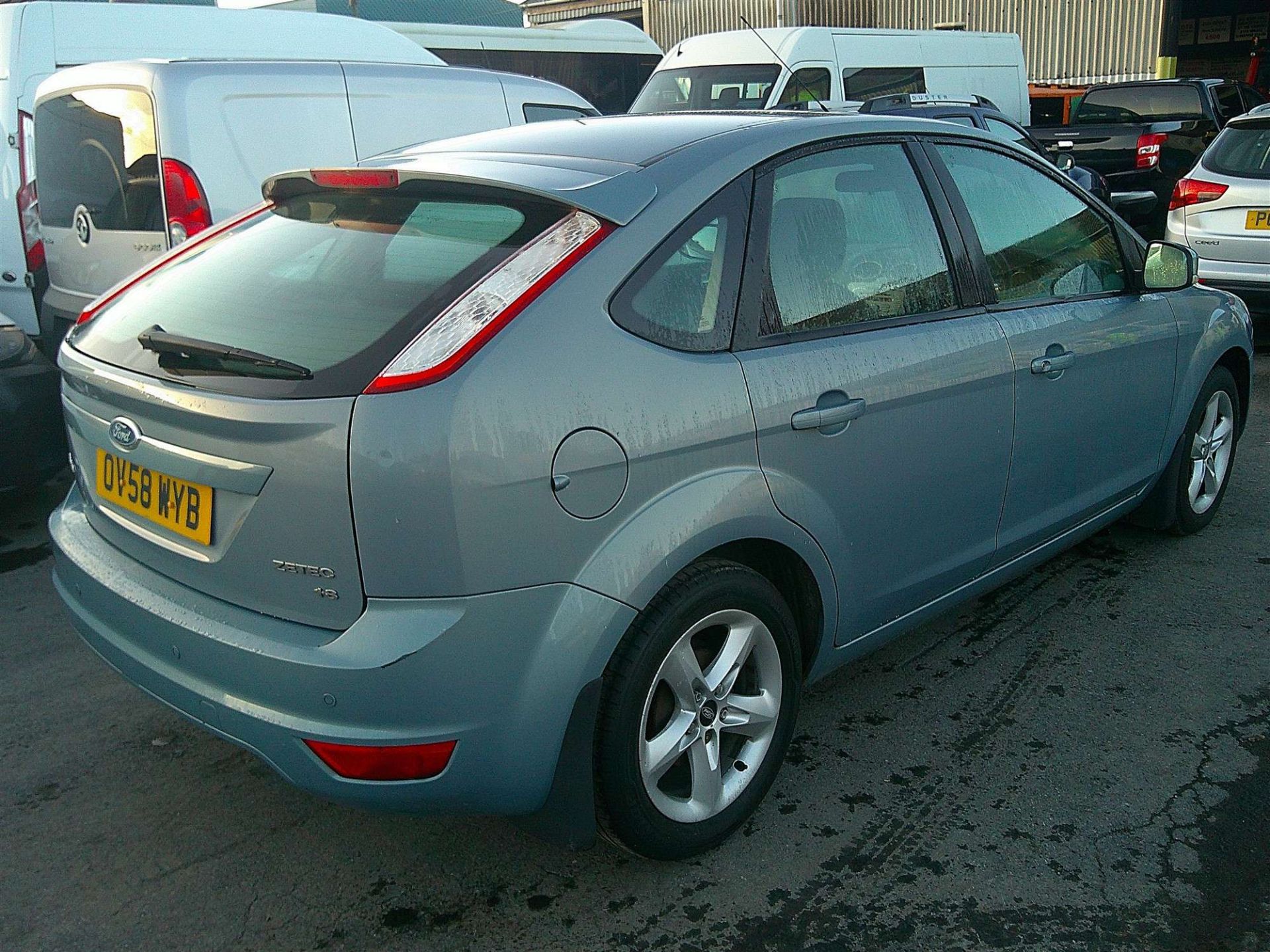 2009 58 REG FORD FOCUS ZETEC 125 - Image 3 of 7