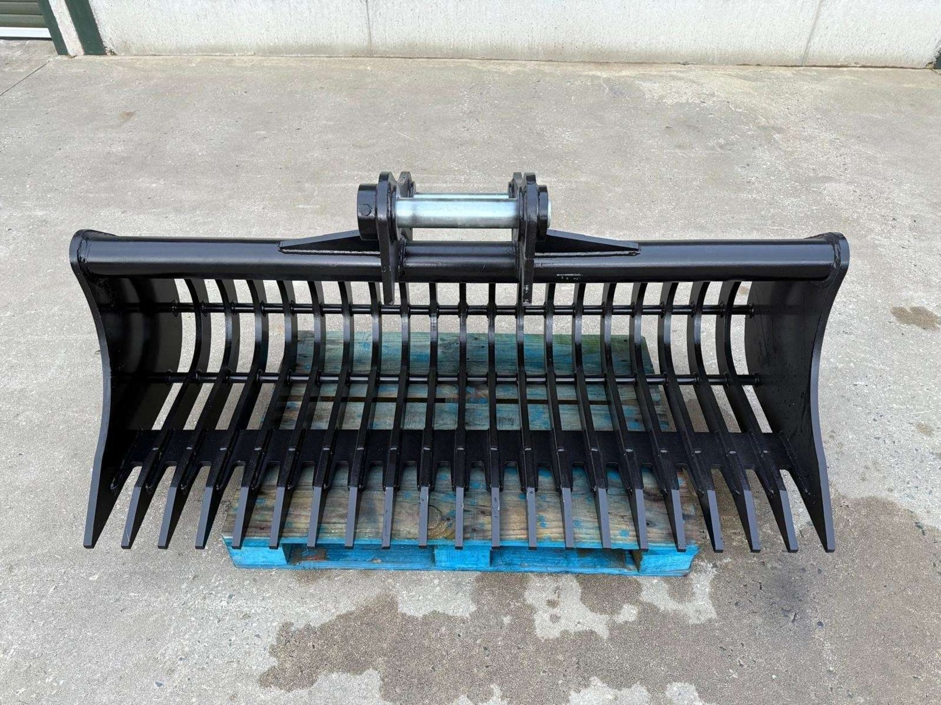 NEW RAKE RIDDLE BUCKET TO SUIT 14T MACHINE WITH 65MM PINS - Image 7 of 9