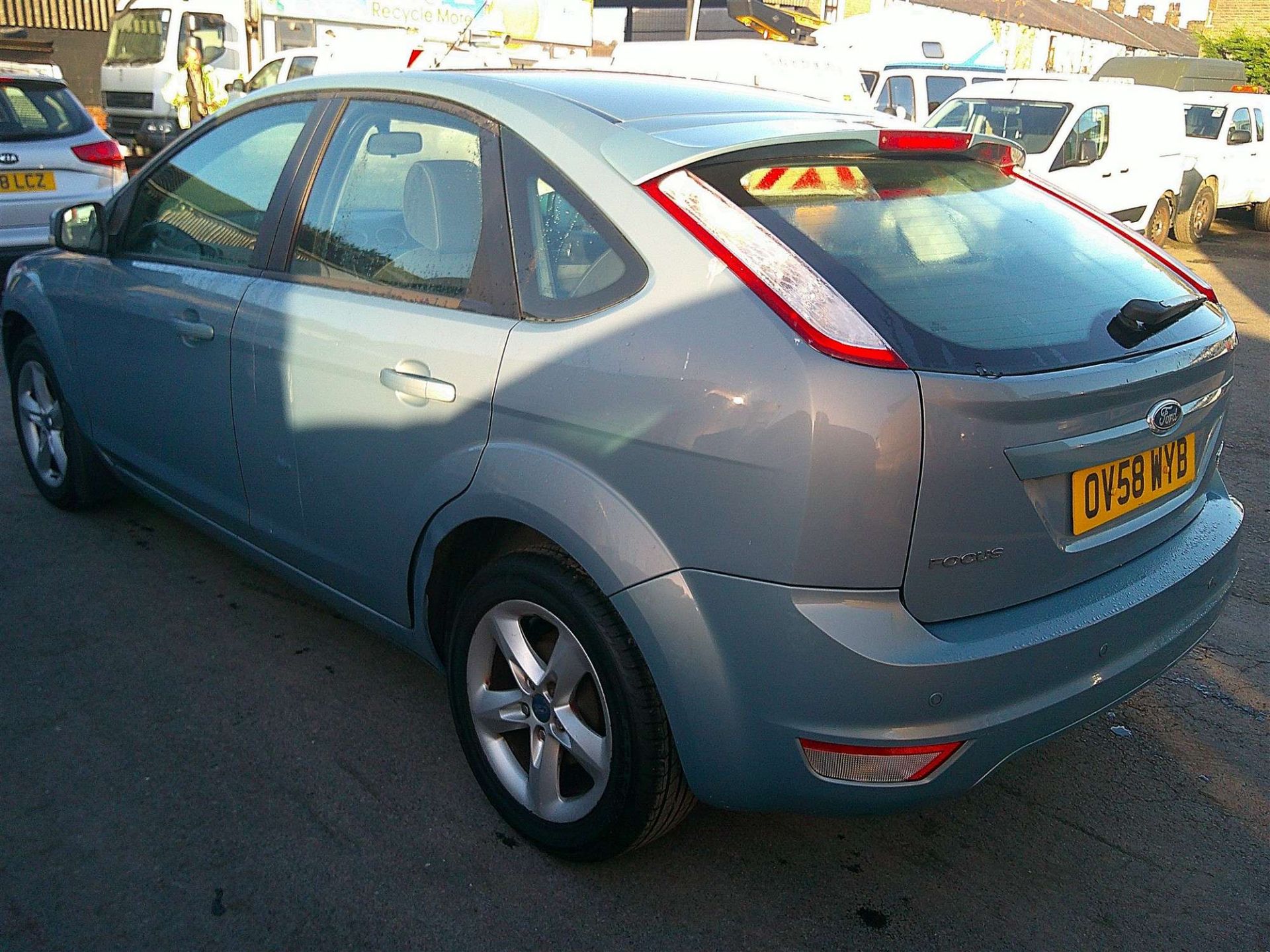 2009 58 REG FORD FOCUS ZETEC 125 - Image 4 of 7