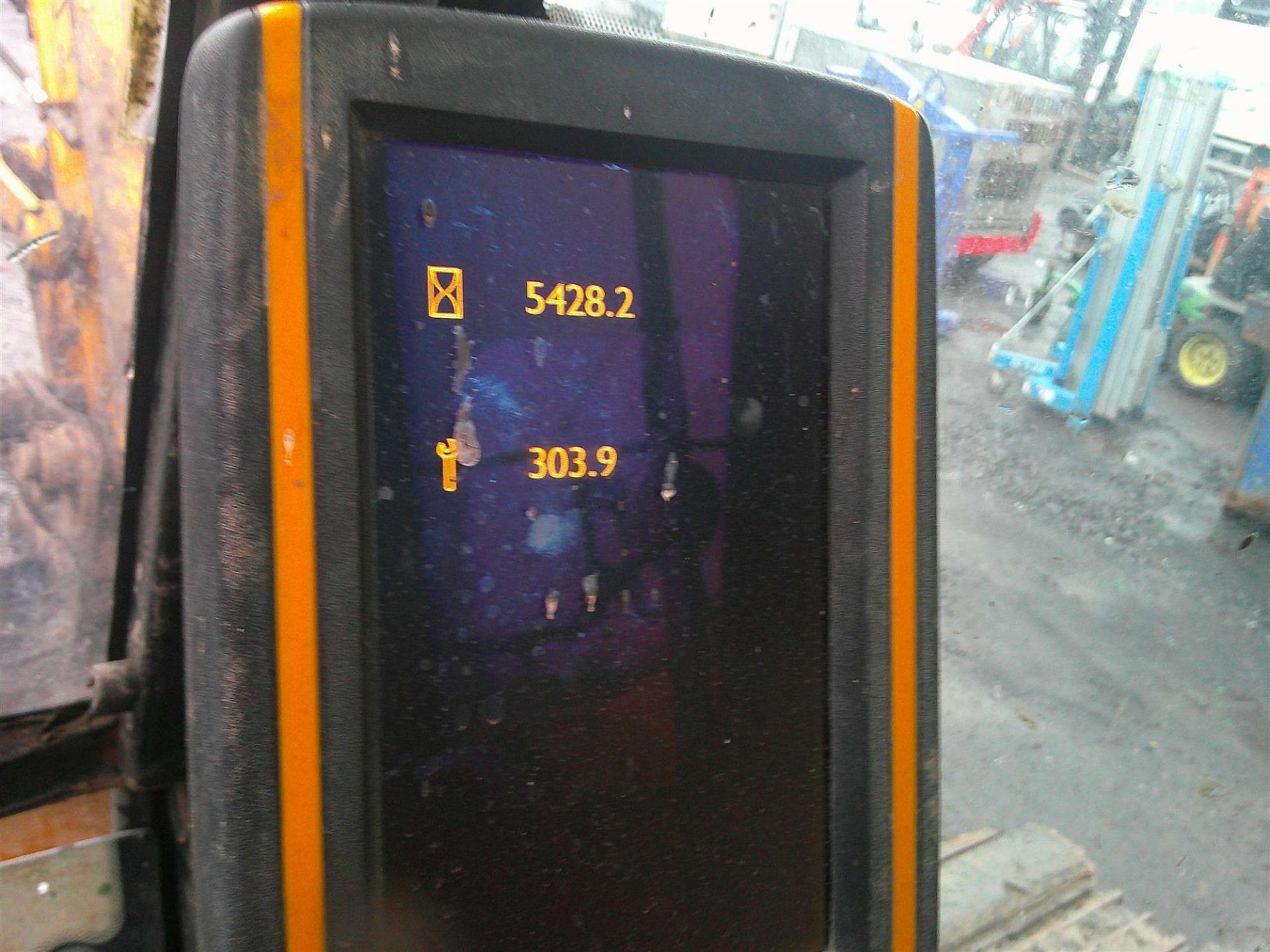 JCB JS130 EXCAVATOR C/W GRADING BUCKET - DIRECT FROM END USER - Image 6 of 6