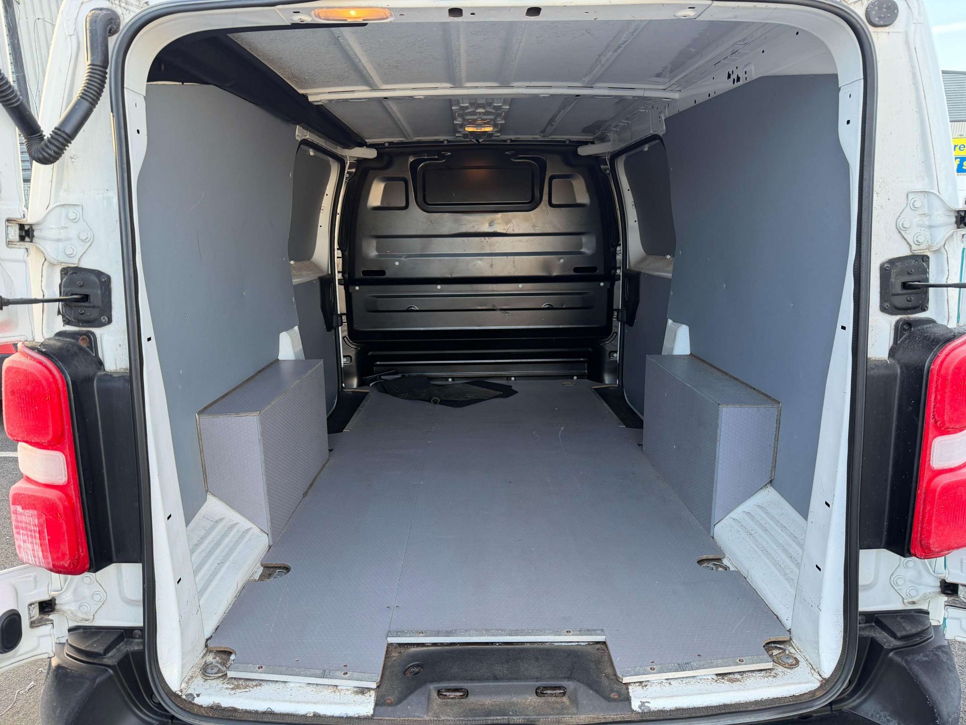 2021 21 REG VAUXHALL VIVARO L2 DIESEL 3100 2.0D 120PS DYNAMIC HI VAN - Image 5 of 7