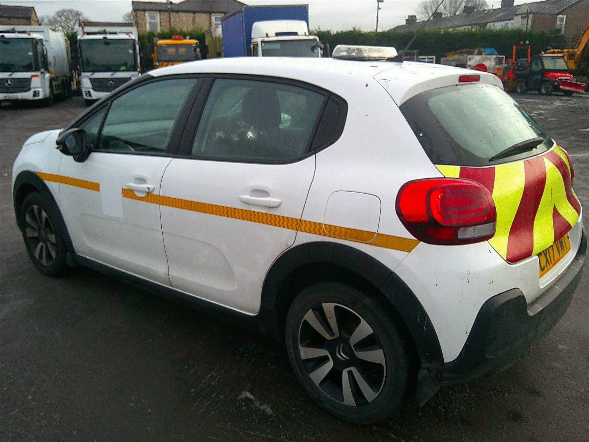 2017 17 REG CITROEN C3 FEEL BLUEHDI S/S (VAT QUALIFYING) (DIRECT COUNCIL) - Image 4 of 7