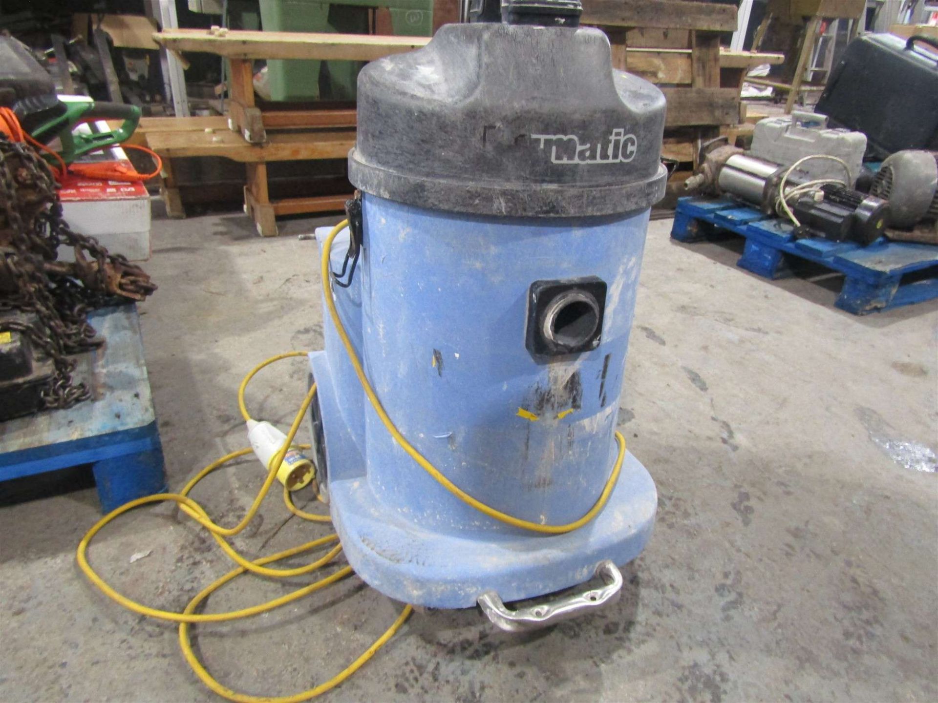 110V TWIN MOTOR WET & DRY VACUUM [Direct Hire Co.]