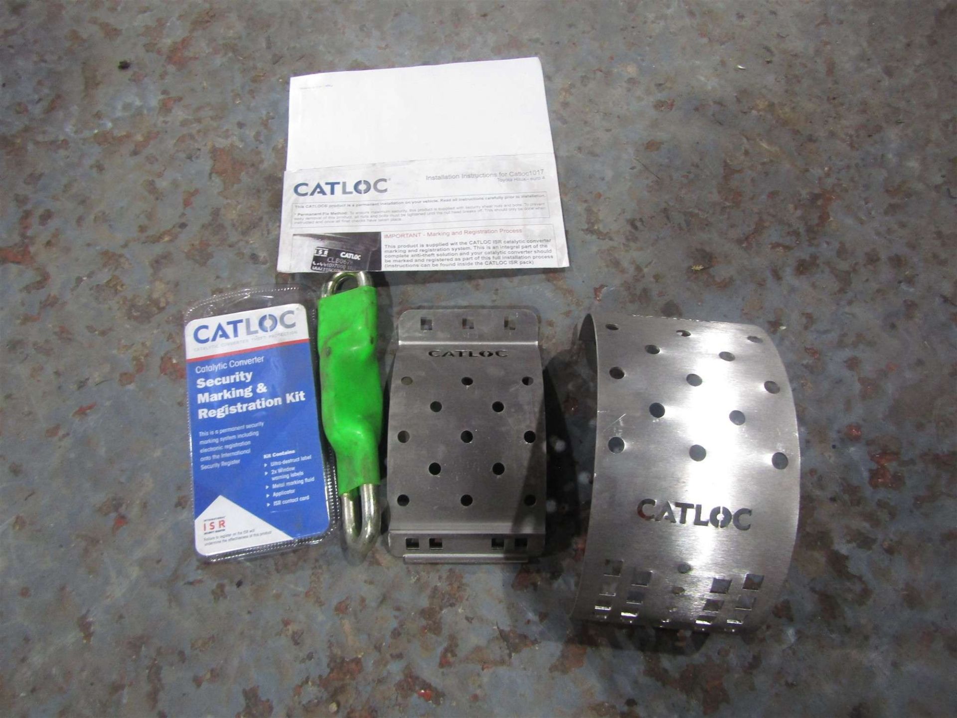 10 X ASSORTED CATLOCS