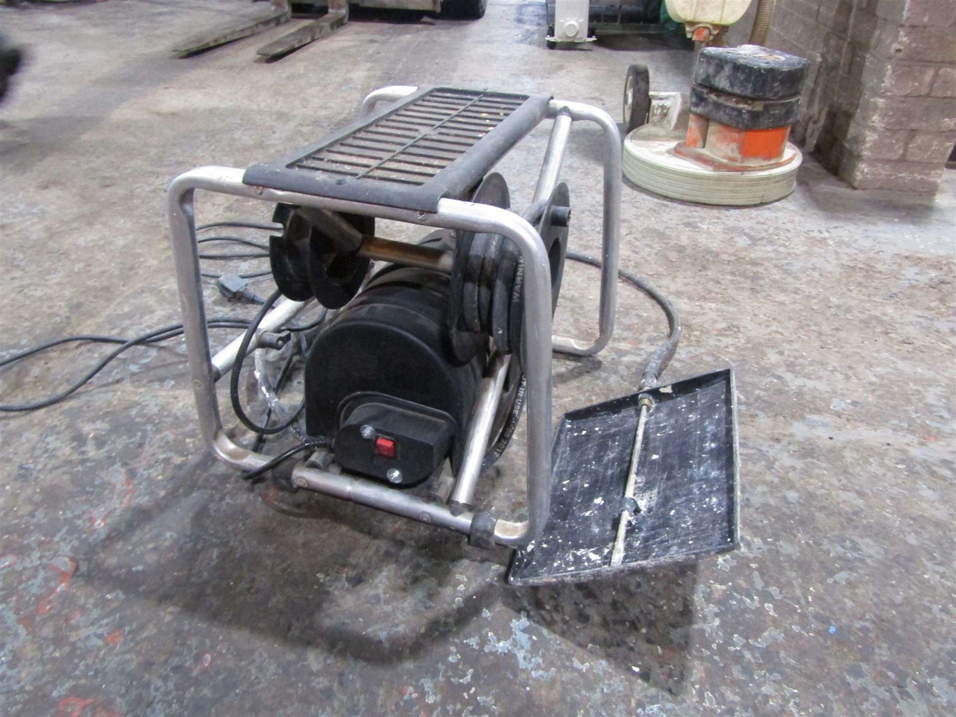 240v WALLPAPER STRIPPER [Direct Hire Co.]