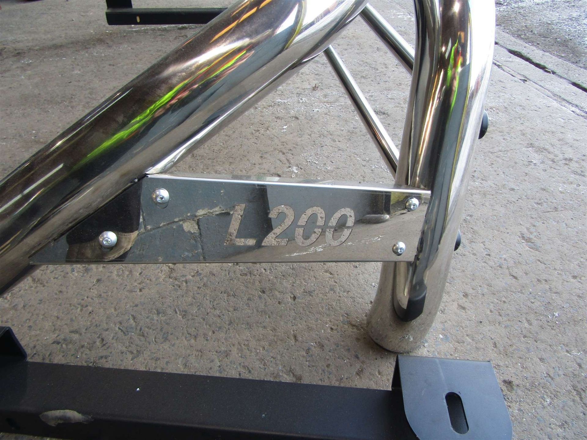 ROLL BAR FOR MITSUBISHI L200 (NEVER USED - BRAND NEW)