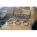 CAST IRON ORNATE 3 HOLE PLANTPOT HOLDER/RACK