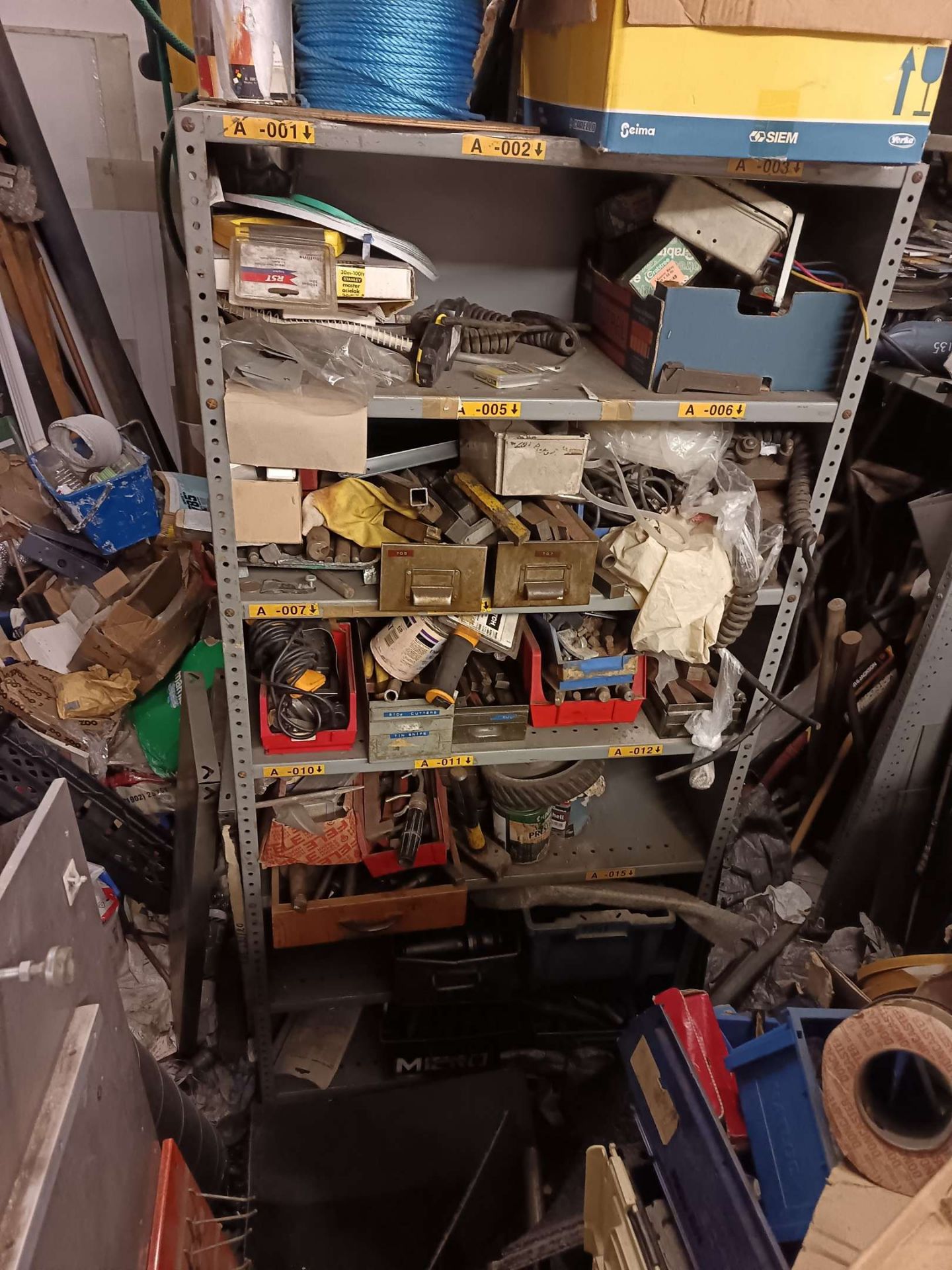 SHELVING UNIT - CONTENTS NOT INCLUDED (SOLD OFF SITE - BIRMINGHAM)