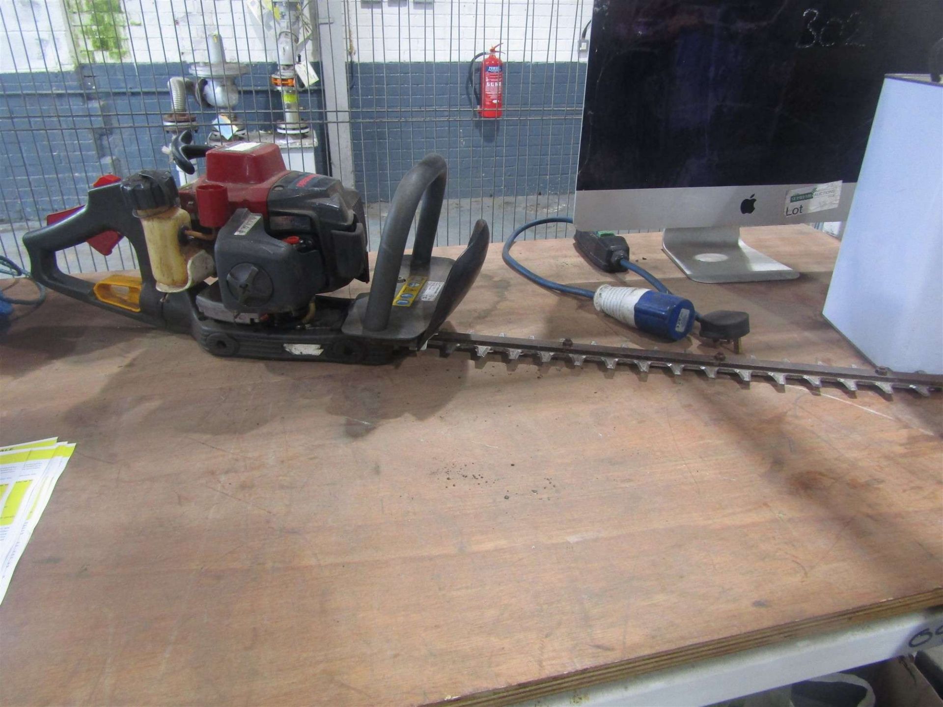 KAWAZAKI HEDGE TRIMMER PETROL