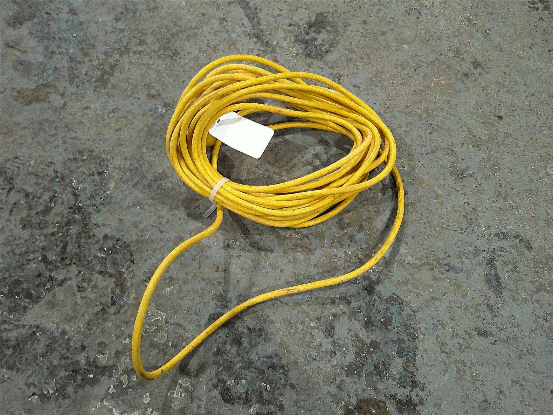 110v EXTENSION CABLE [Direct Hire Co.]