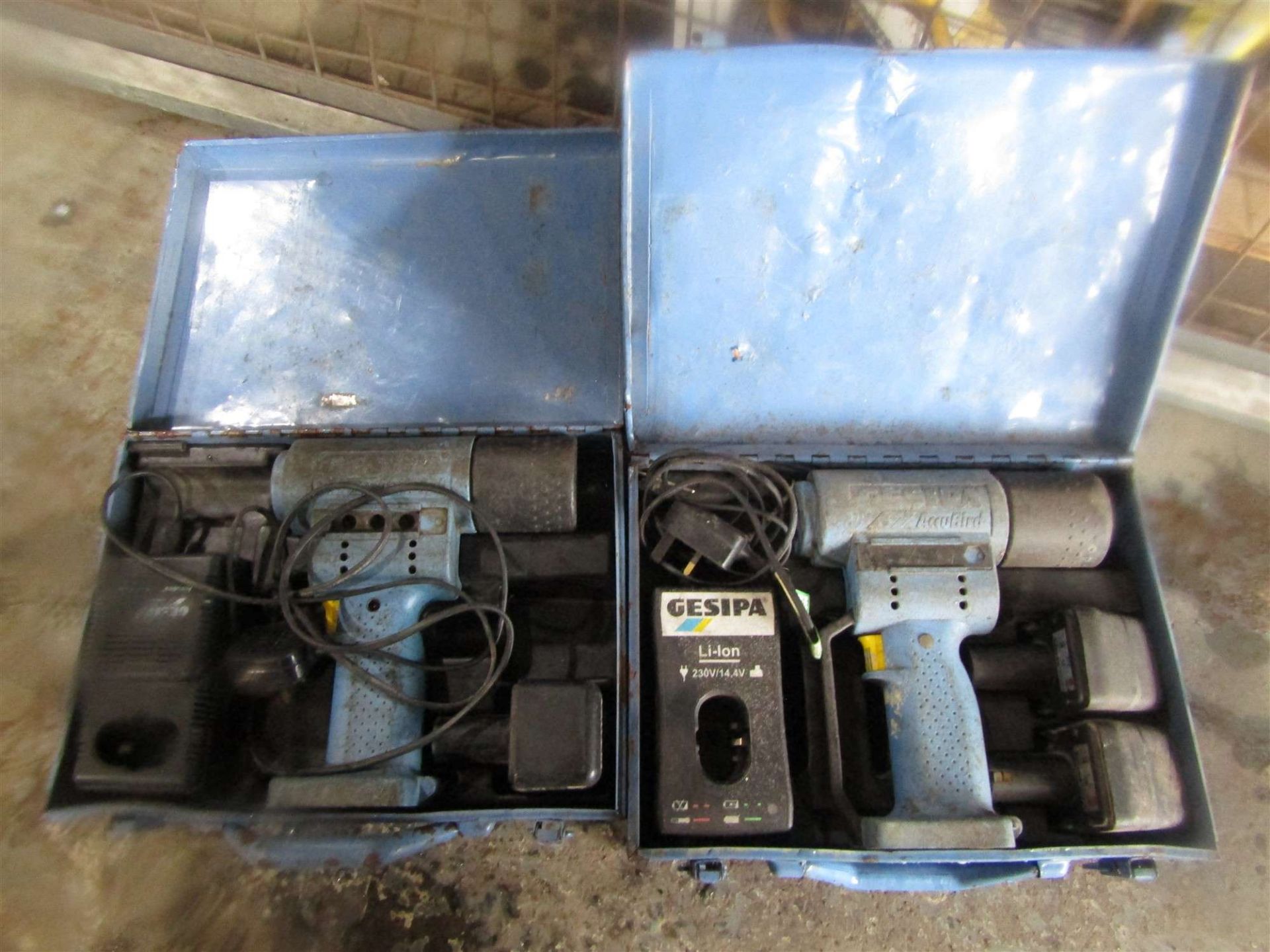 2 X ACCUBIRD CORDLESS RIVIT GUN