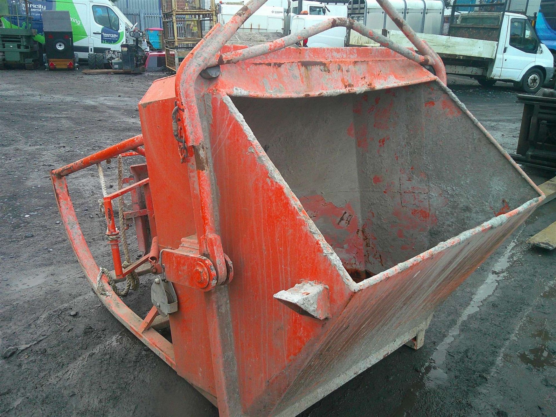 1000 Ltr TREMI SKIP [Direct GAP Hire Co.]