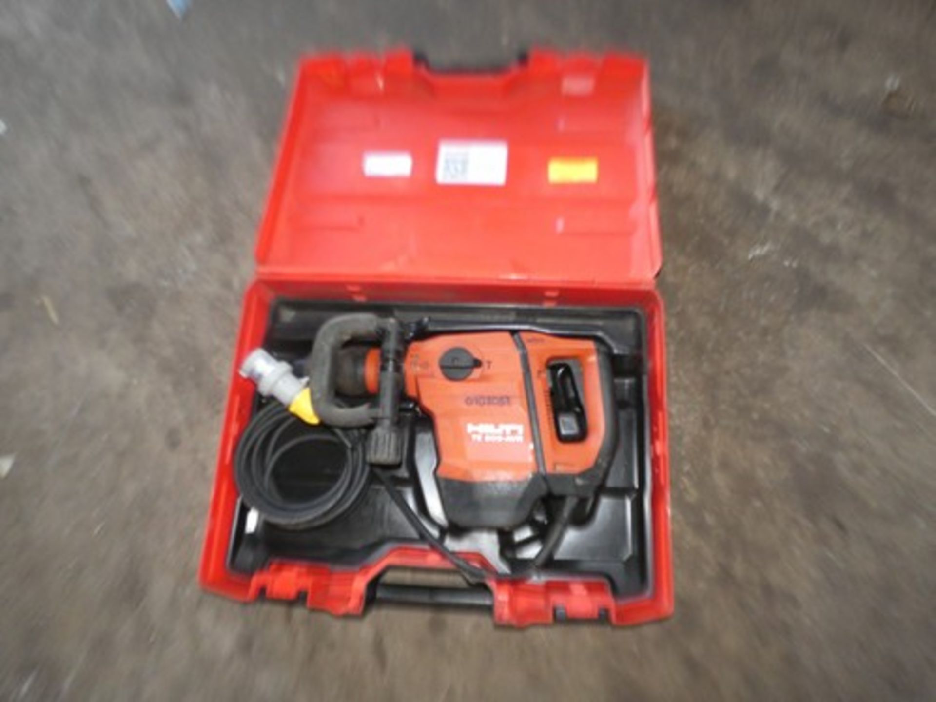 1 x Hilti TE500-AVR, 110V breaker in original case - second-hand (SW20)