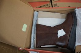 2 x pairs of Heavenly feet, Rubymae2 boots, size 6 - new in box (E floor)