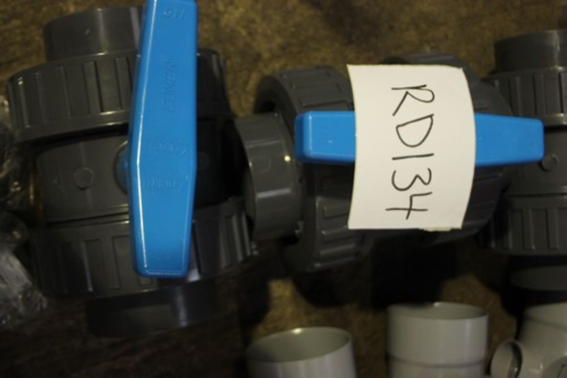 A magnum of drainage products, including 1 x pack of 3 Clark drain garage pack, pipe clips, - Image 7 of 9