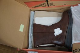 2 x pairs of Heavenly feet, Rubymae2 boots, size 6 - new in box (E floor)