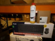 7 x Trust Trezo wireless keyboard and mouse sets, 1 x Trust TW-200 webcam abd 3 x Fellowes air