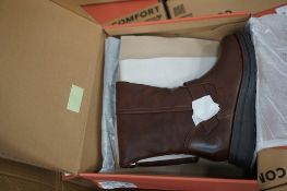 2 x pairs of Heavenly Feet, Rubymae 2 boots, sizes 4 and 5 - new in box (E floor)