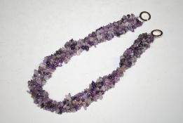 A chip amethyst choker necklace