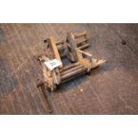 2x carpenter's vices.