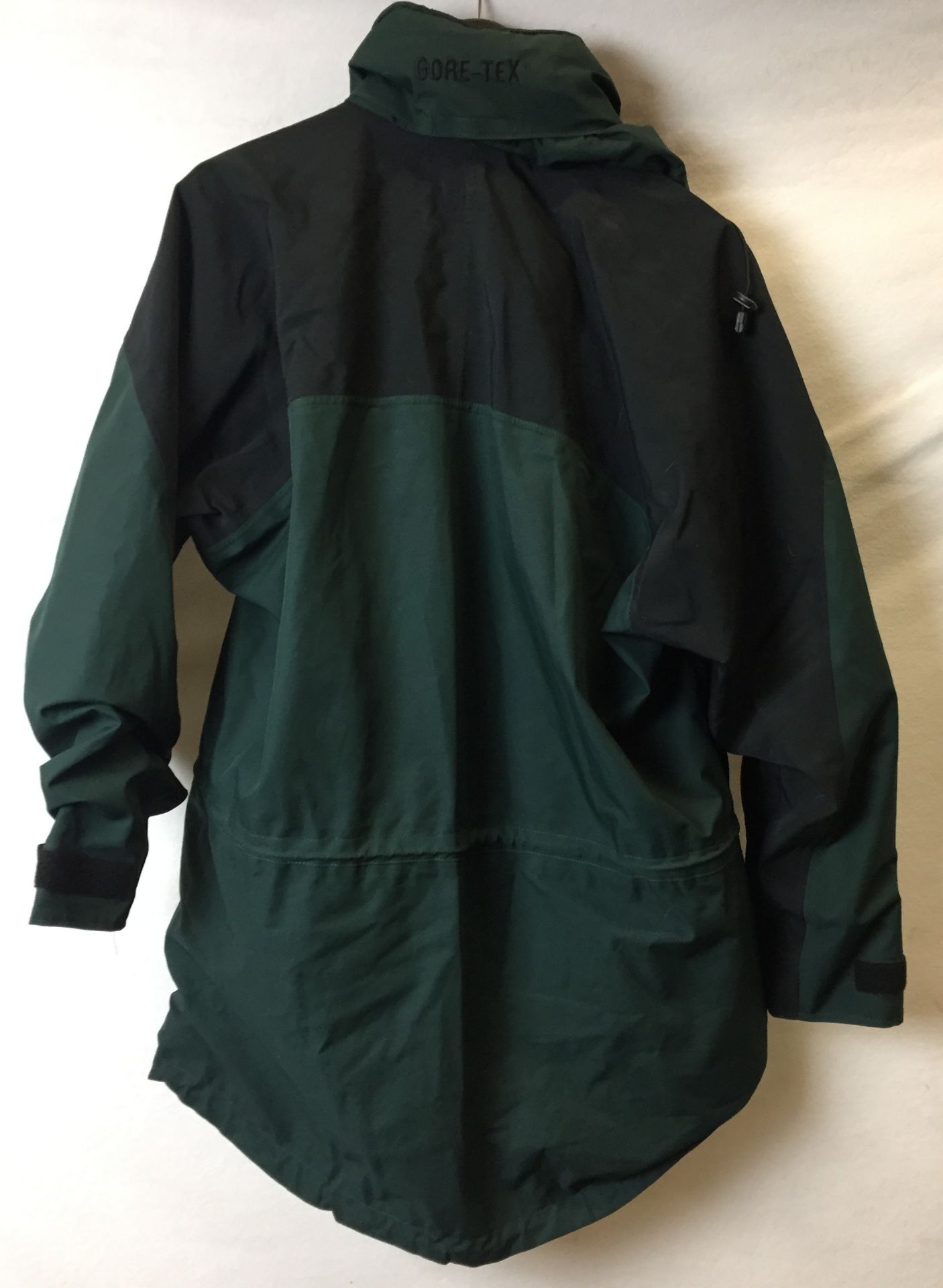 Tog 24 Gore-Tex green hooded jacket XL (CWH ref: Rail D) - Image 2 of 2