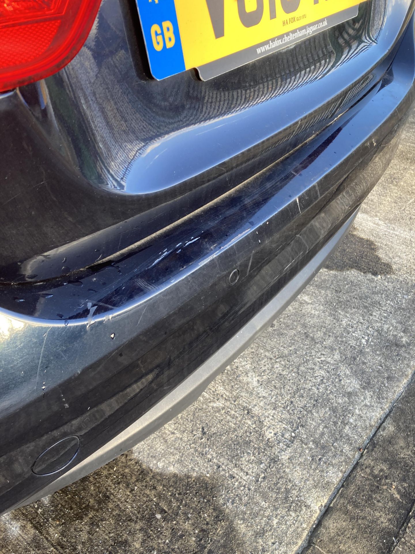 JAGUAR 2.0 XER R-SPORT I AUTOMATIC 4 DOOR SALOON - Petrol - Black. - Image 8 of 14