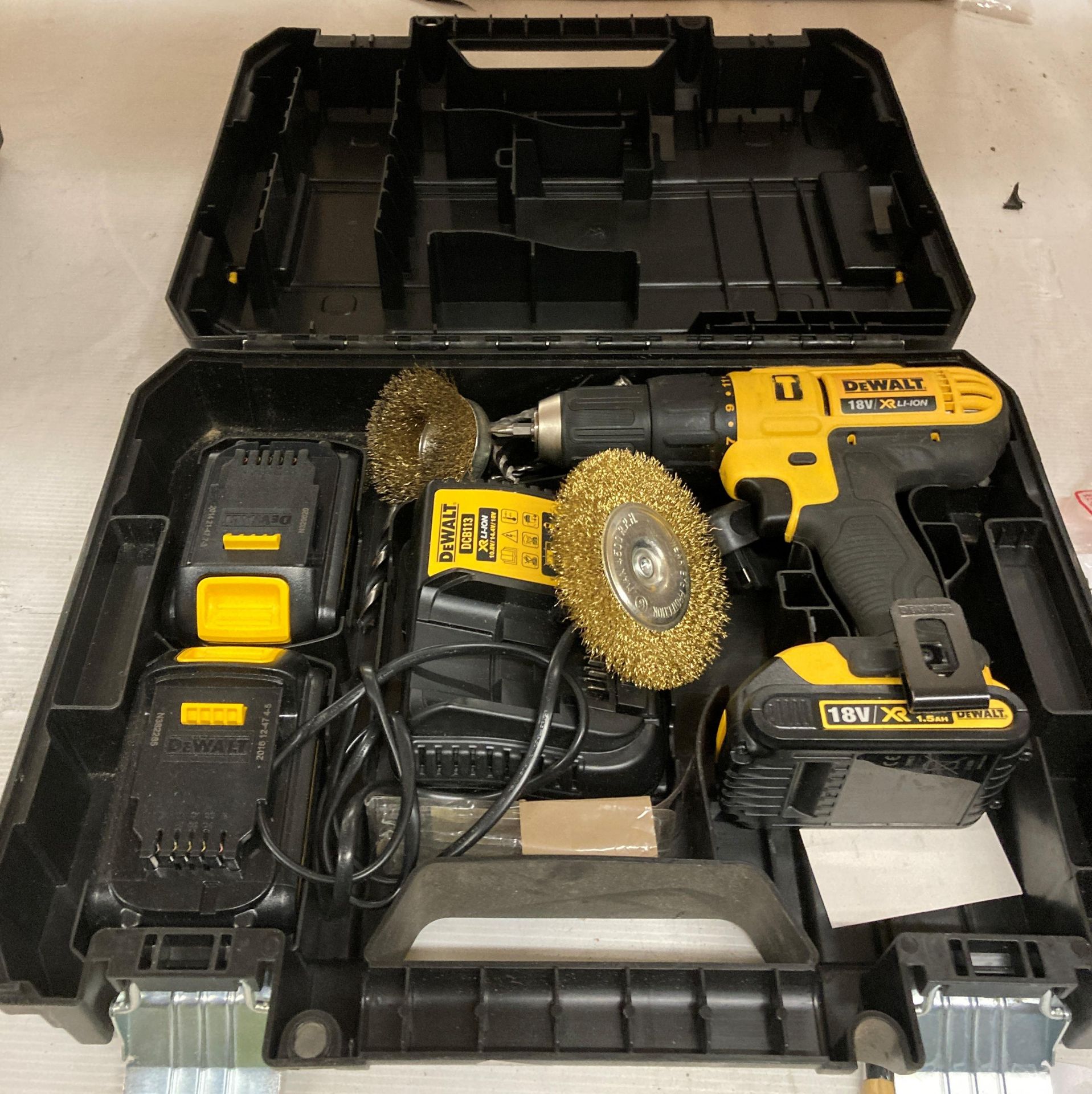 DeWalt 18v L-ion cordless hammer-drill in case with charger and 3 x batteries (K03)