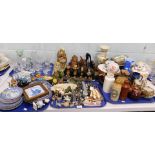 Glassware, ceramics and housewares, to include wine glasses, sherry glasses, champagne flutes,