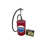 Texaco oil dispenser and oil can No Reserve - From the Ken Wilson estate